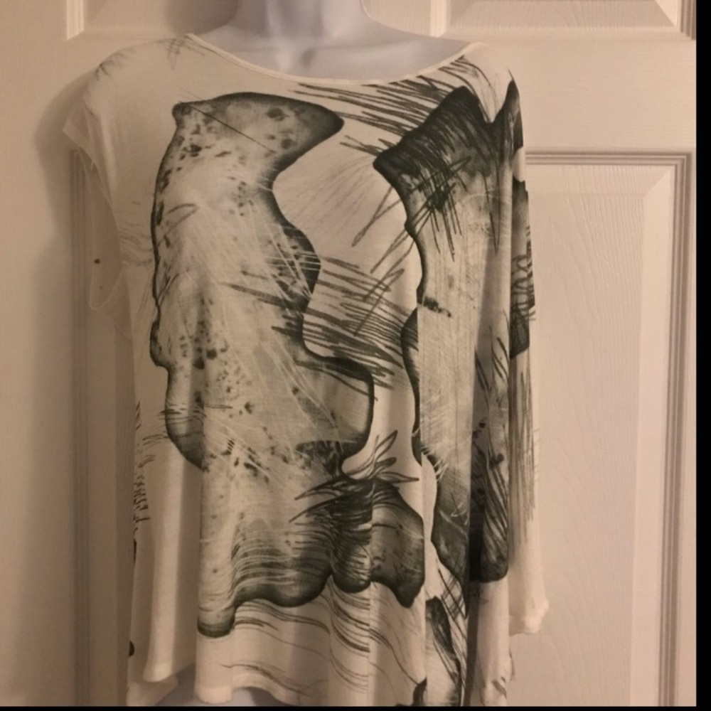 Jealous Tomato. Asymmetrical too. Sz M ( a bit oversized)